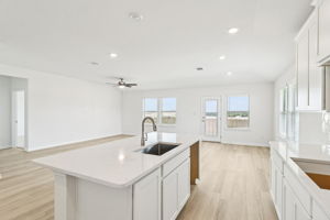 San Antonio-EAST-Legendary Trails-104 Shelton Pass Cibolo TX 78108-015