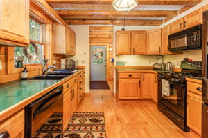 140 Tenderfoot Rd Photo 6
