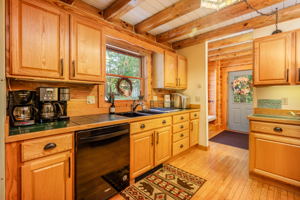 140 Tenderfoot Rd Photo 7