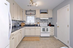 104 Virginia Dr, Newport News, VA 23602, USA Photo 20