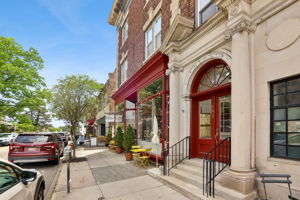 Independent shops and delicious local discoveries are part of the pleasure of life in Upper Montclair.