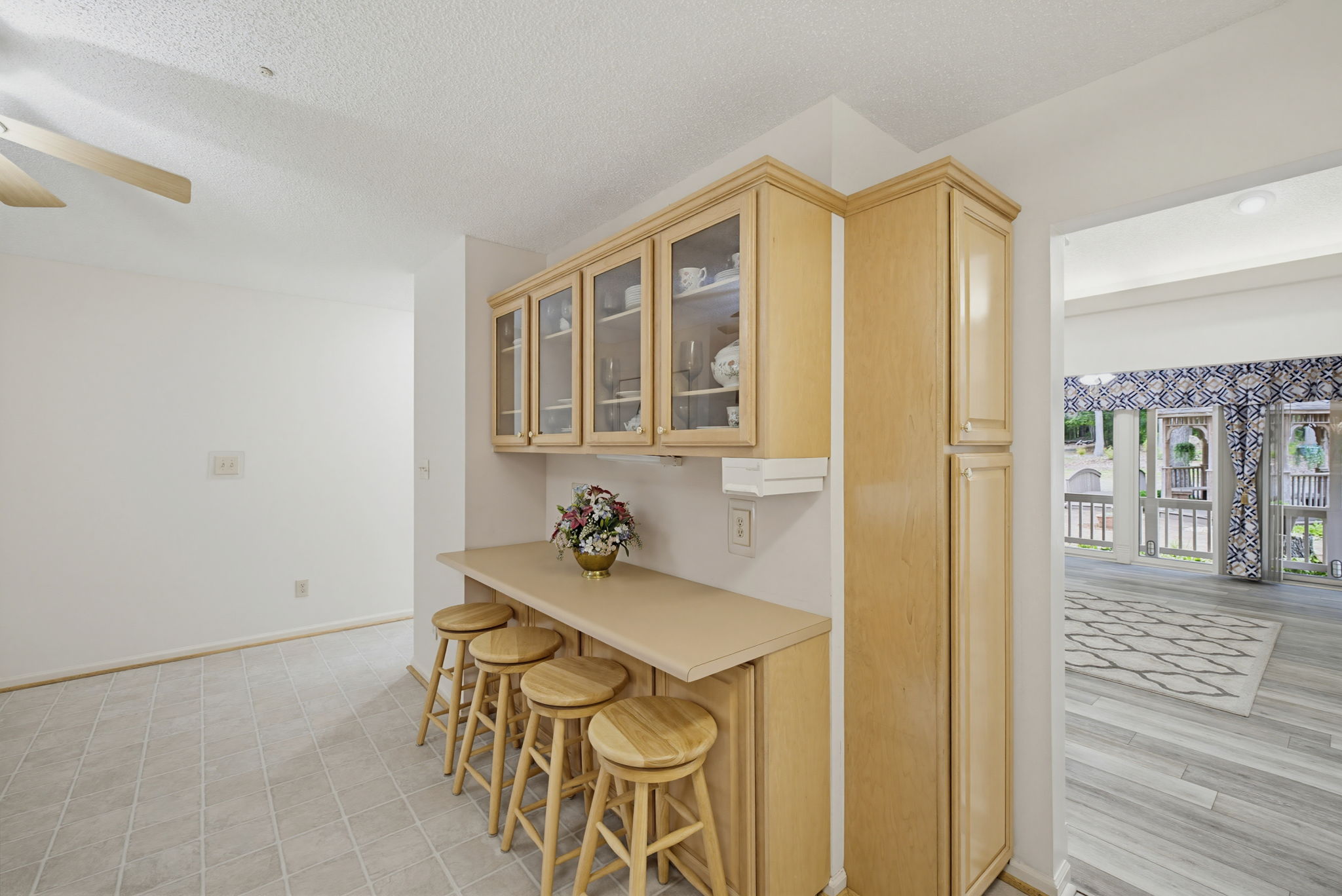 104 Willowbrook Dr-15