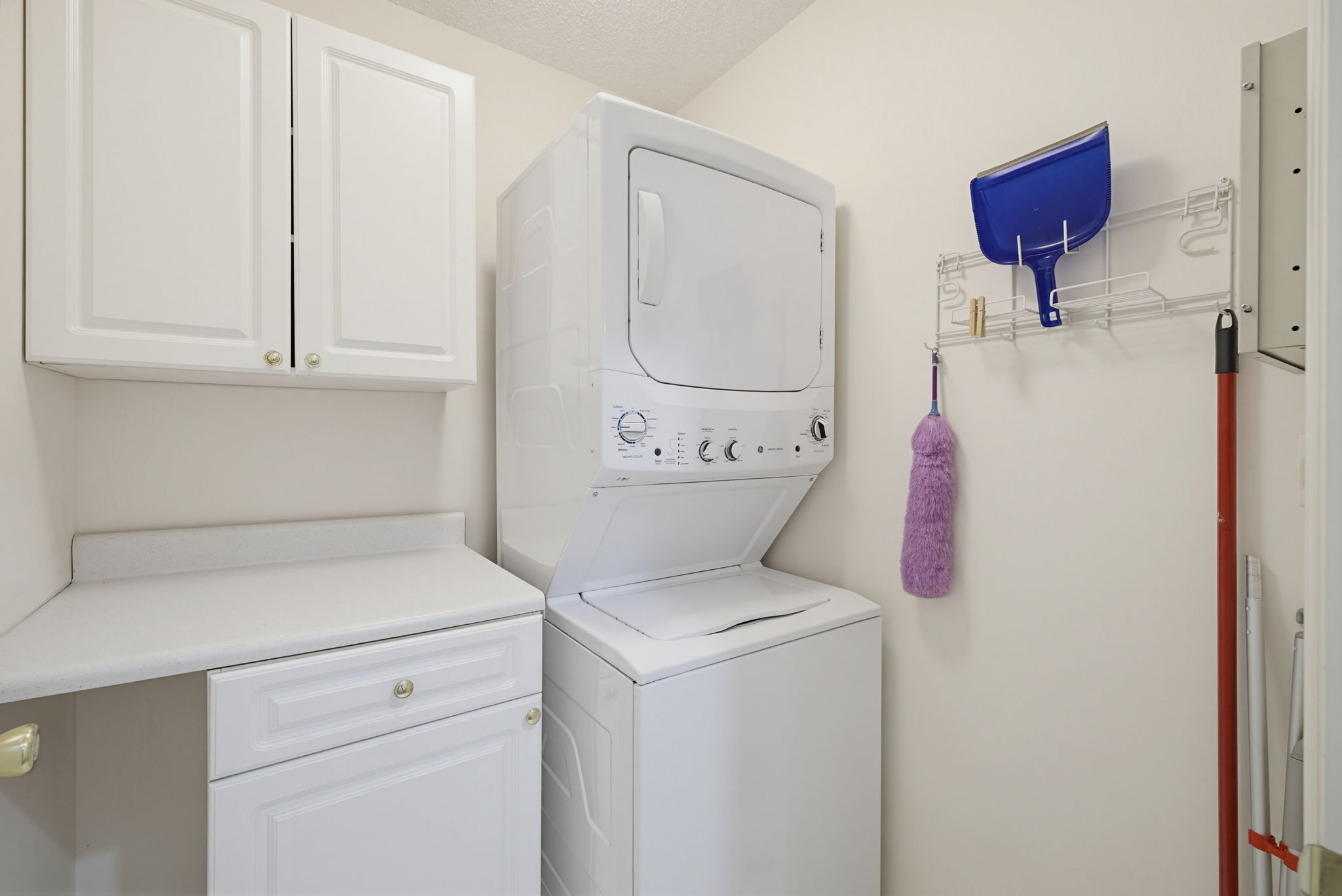 104 Willowbrook Dr-29