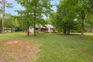 104 Willowbrook Dr-4