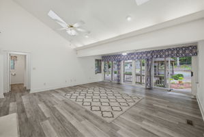 104 Willowbrook Dr-12