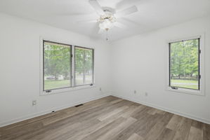 104 Willowbrook Dr-24