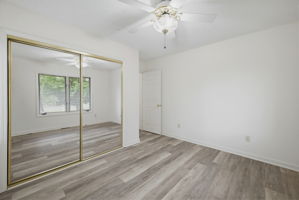 104 Willowbrook Dr-25