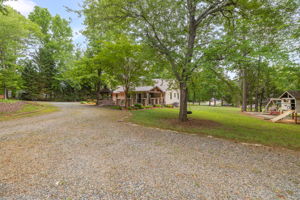 104 Willowbrook Dr-39