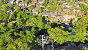 007_F8_AERIAL_104 Winding Way