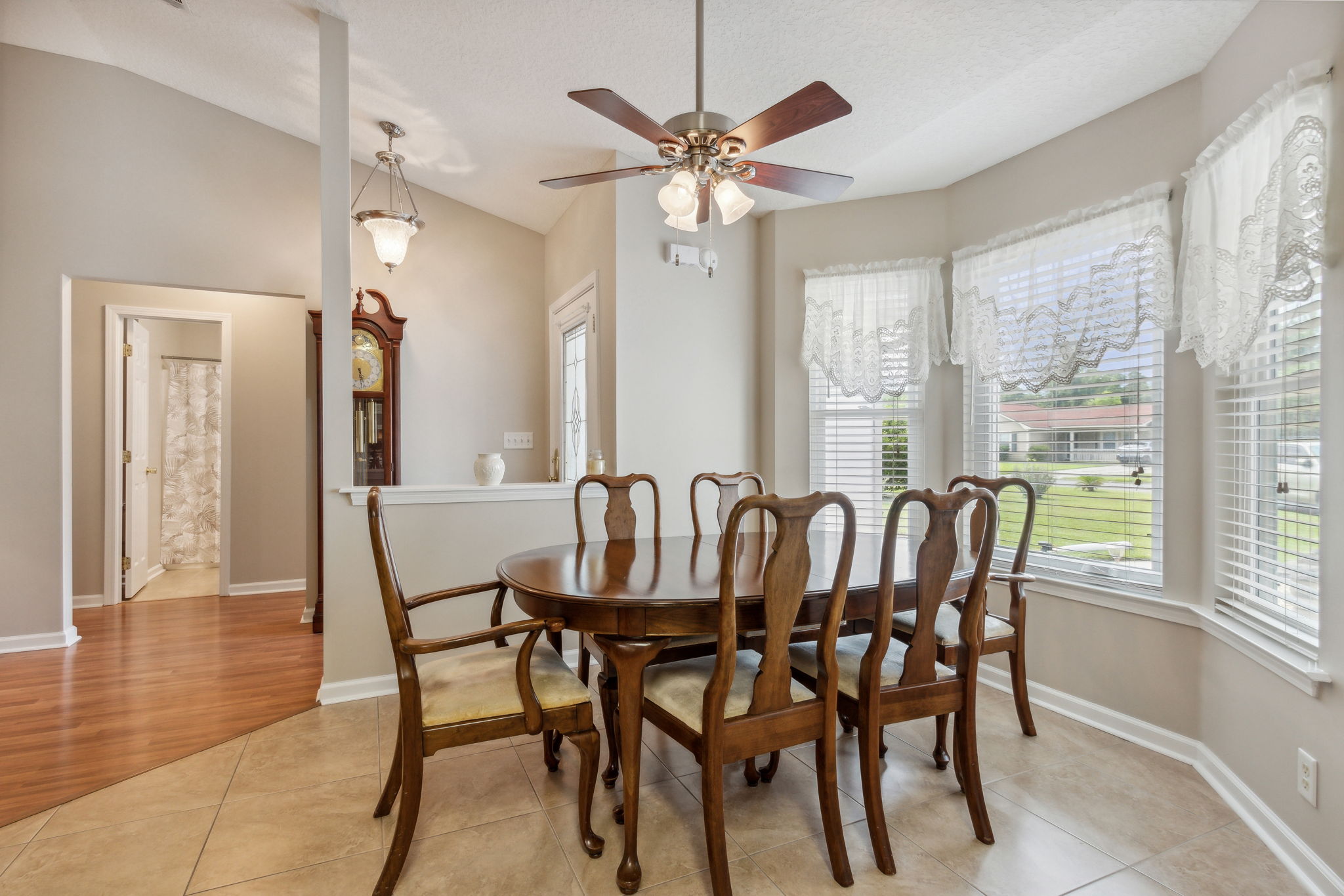 Dining Room/Kitchen