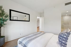 4th St-L0111-018.jpg