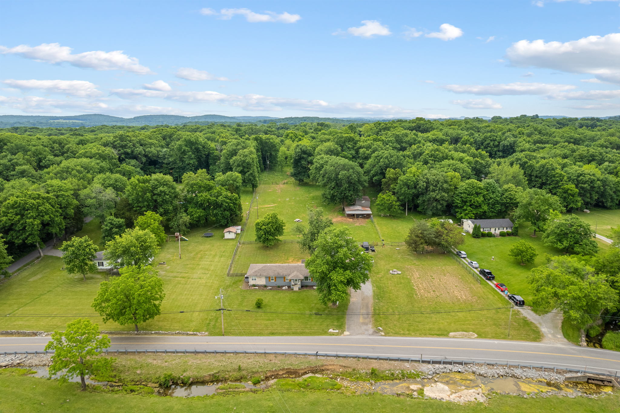 1040 Old Rome Pike, Lebanon, TN 37087 Justin L Fricke Media