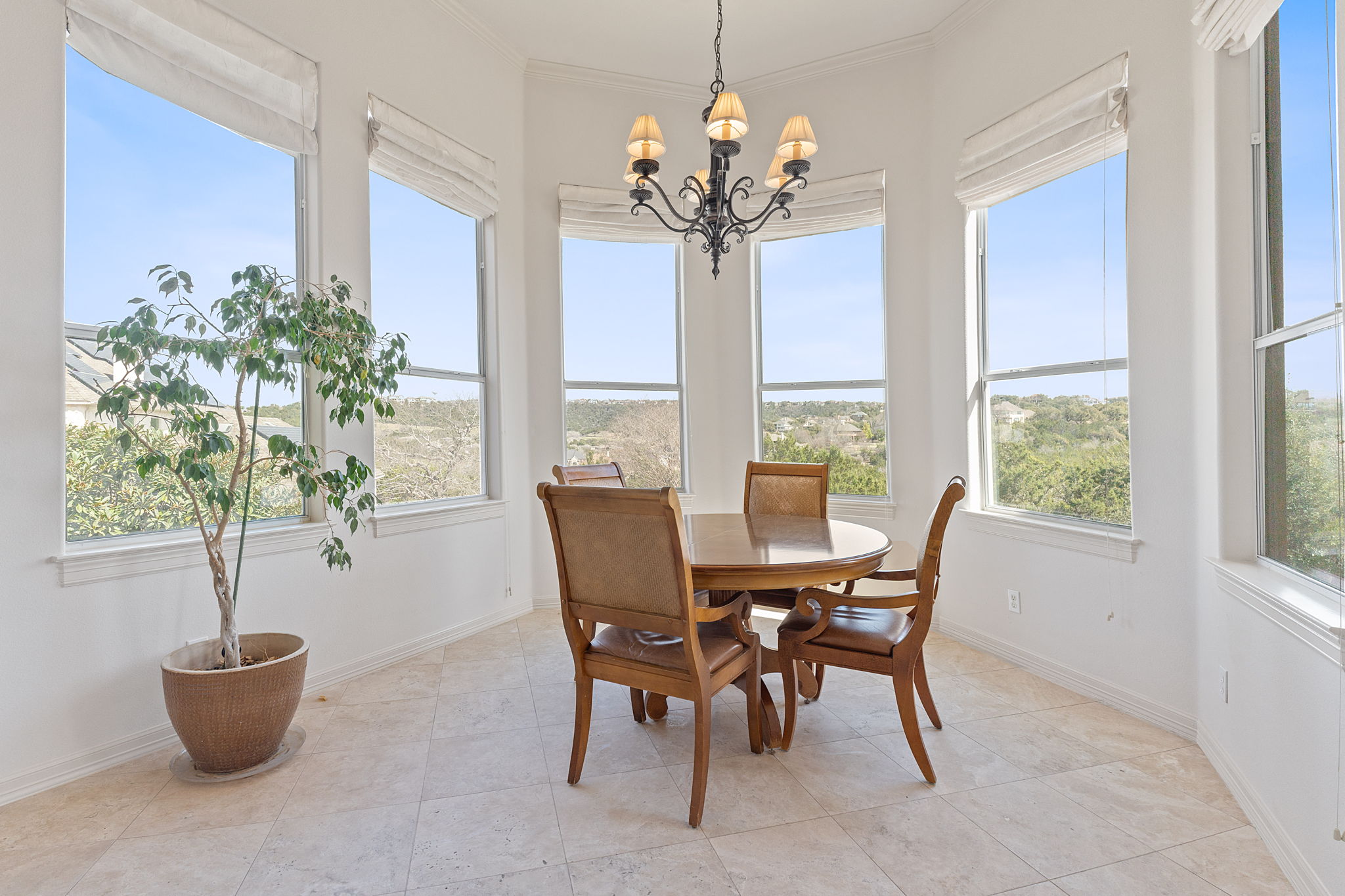 Breakfast Area w/ Great Views