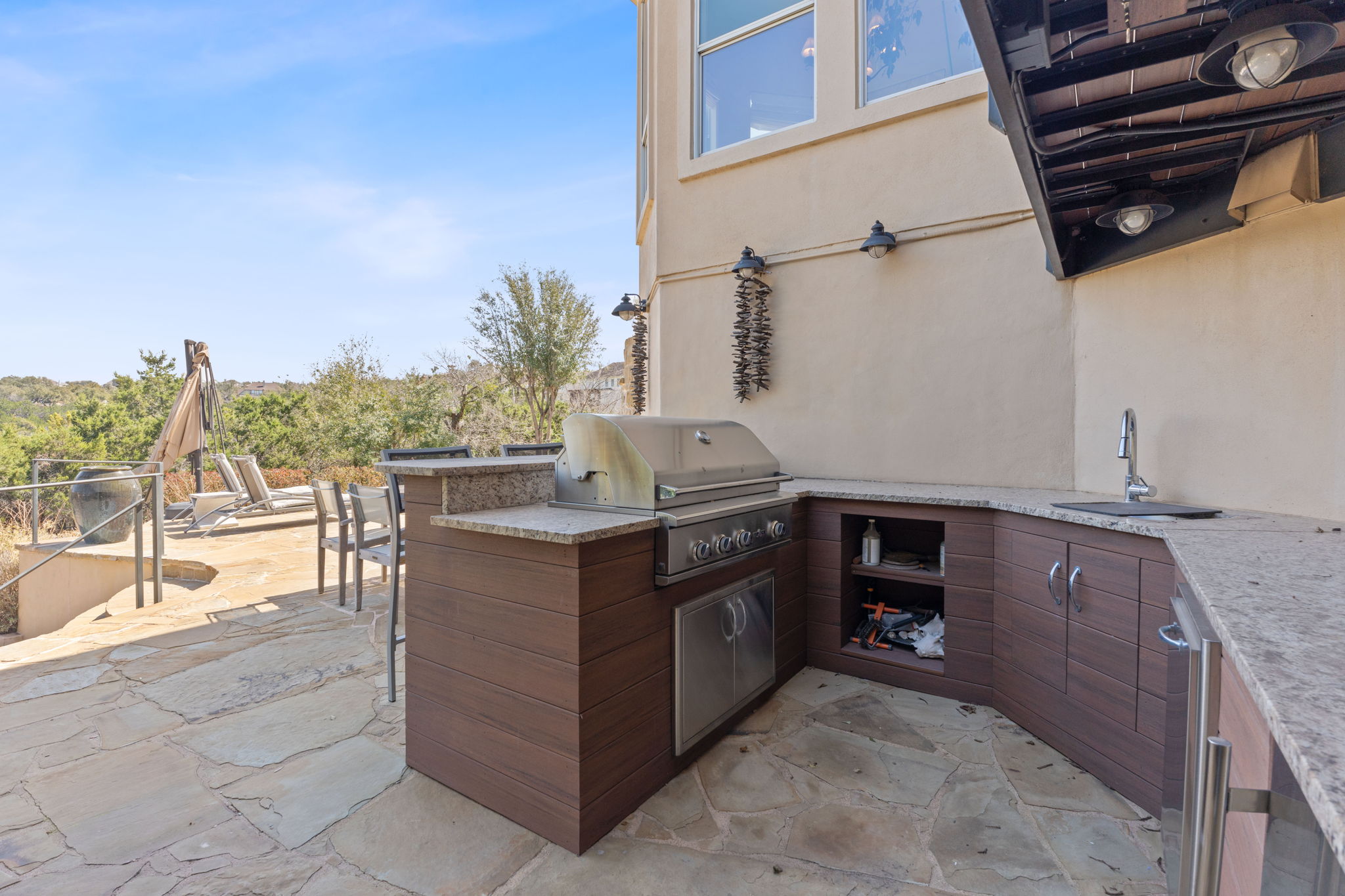 Outdoor Kitchen and Dining Area