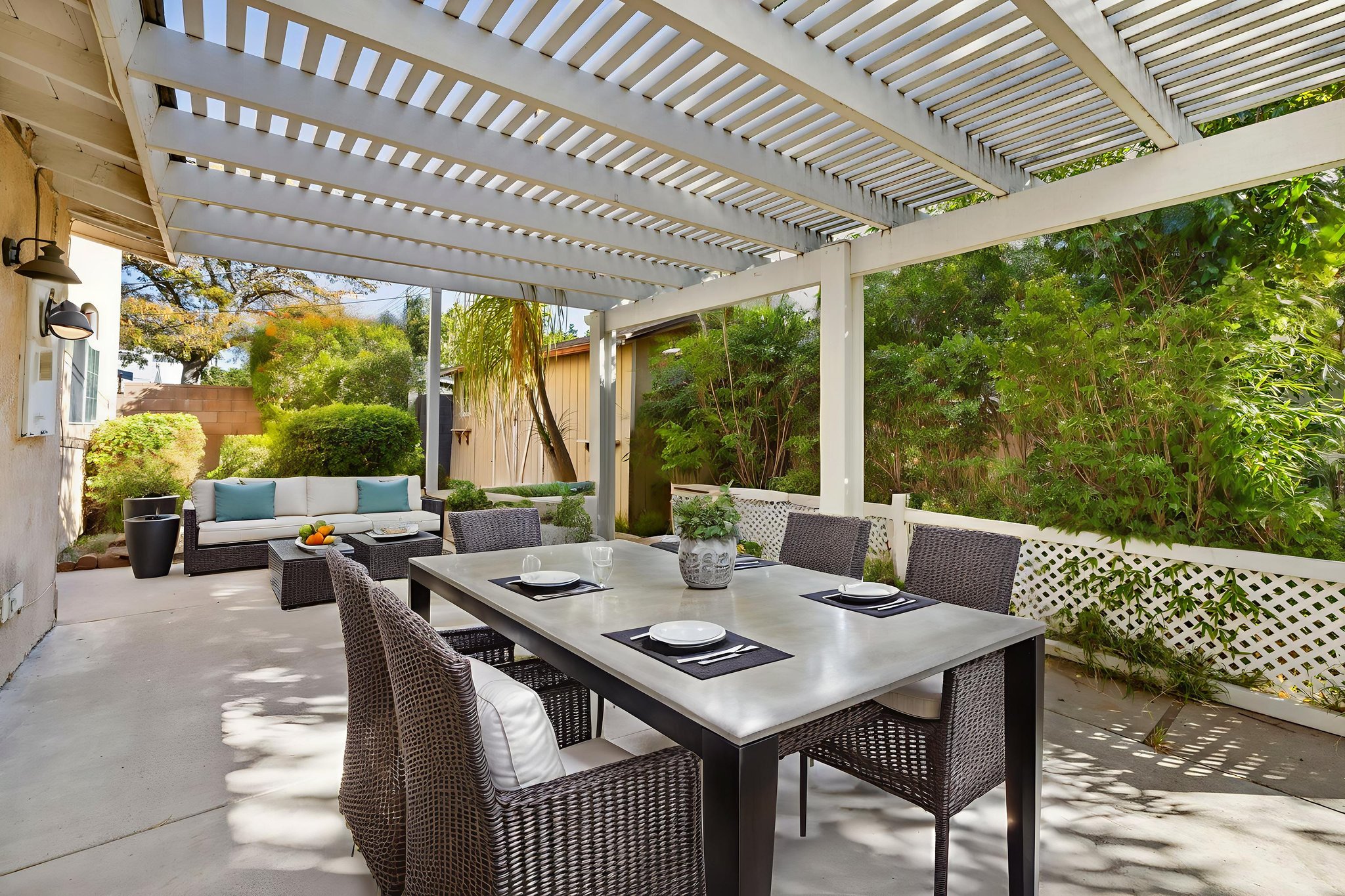 1A1A4625 virtually staged.jpeg