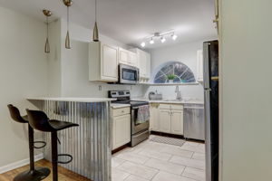 Charles St-011