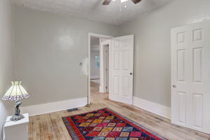Charles St-024