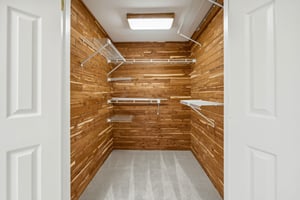 Lower Level - Walk-in Closet