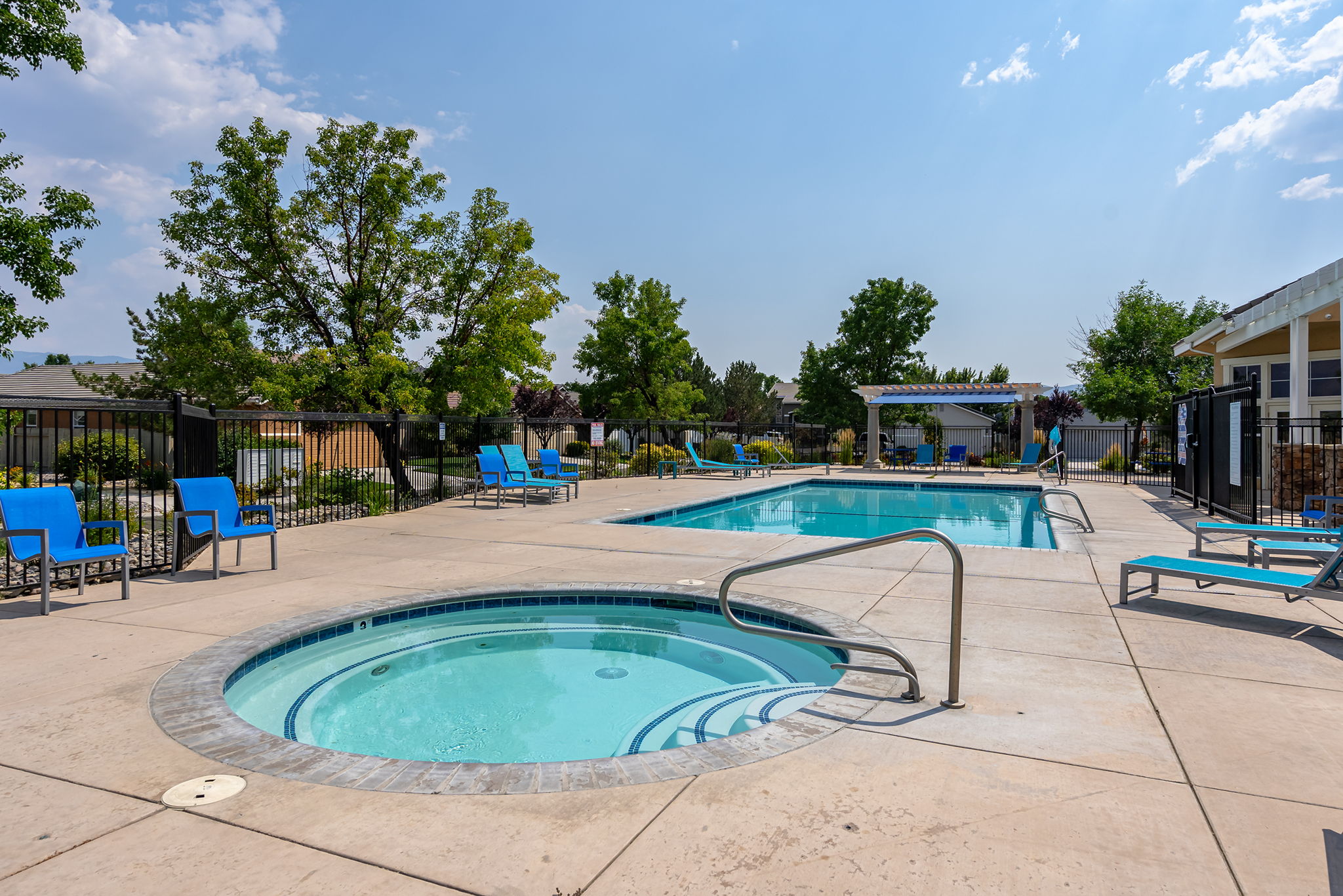 Clubhouse Hottub