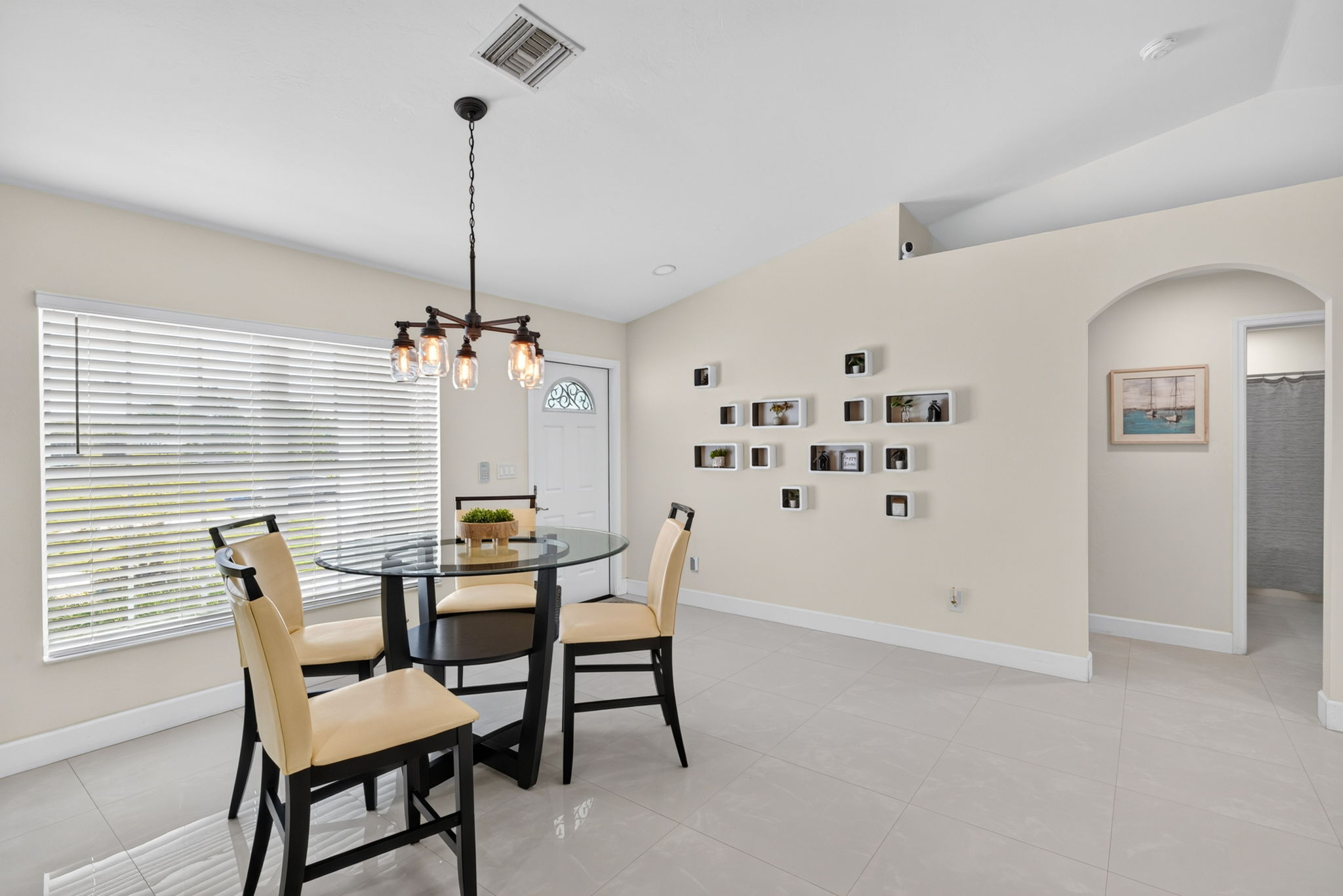 Dining Room 3 of 3