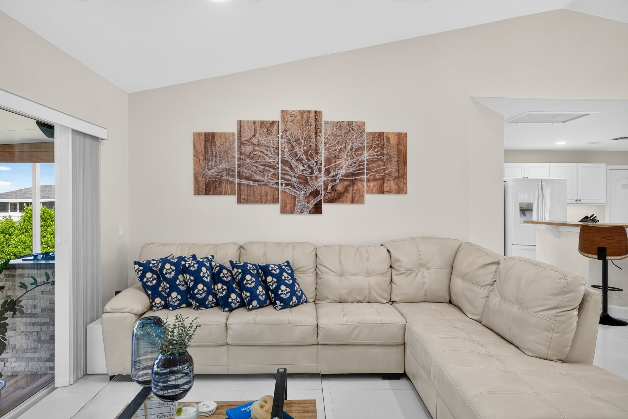 Living Room 5 of 5