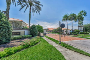 Siena Gated Entry5