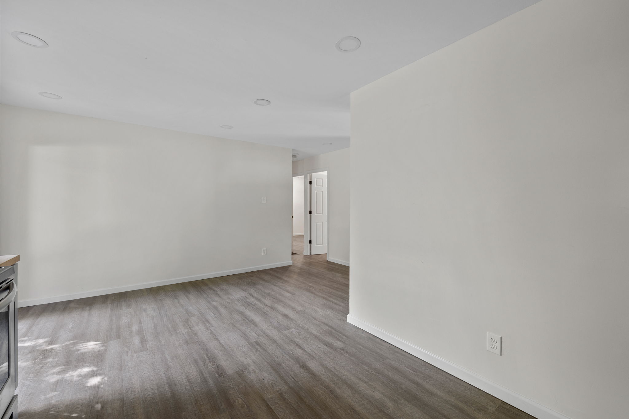 10422 Royal Dr, St. Louis, MO 63136, USA Photo 13