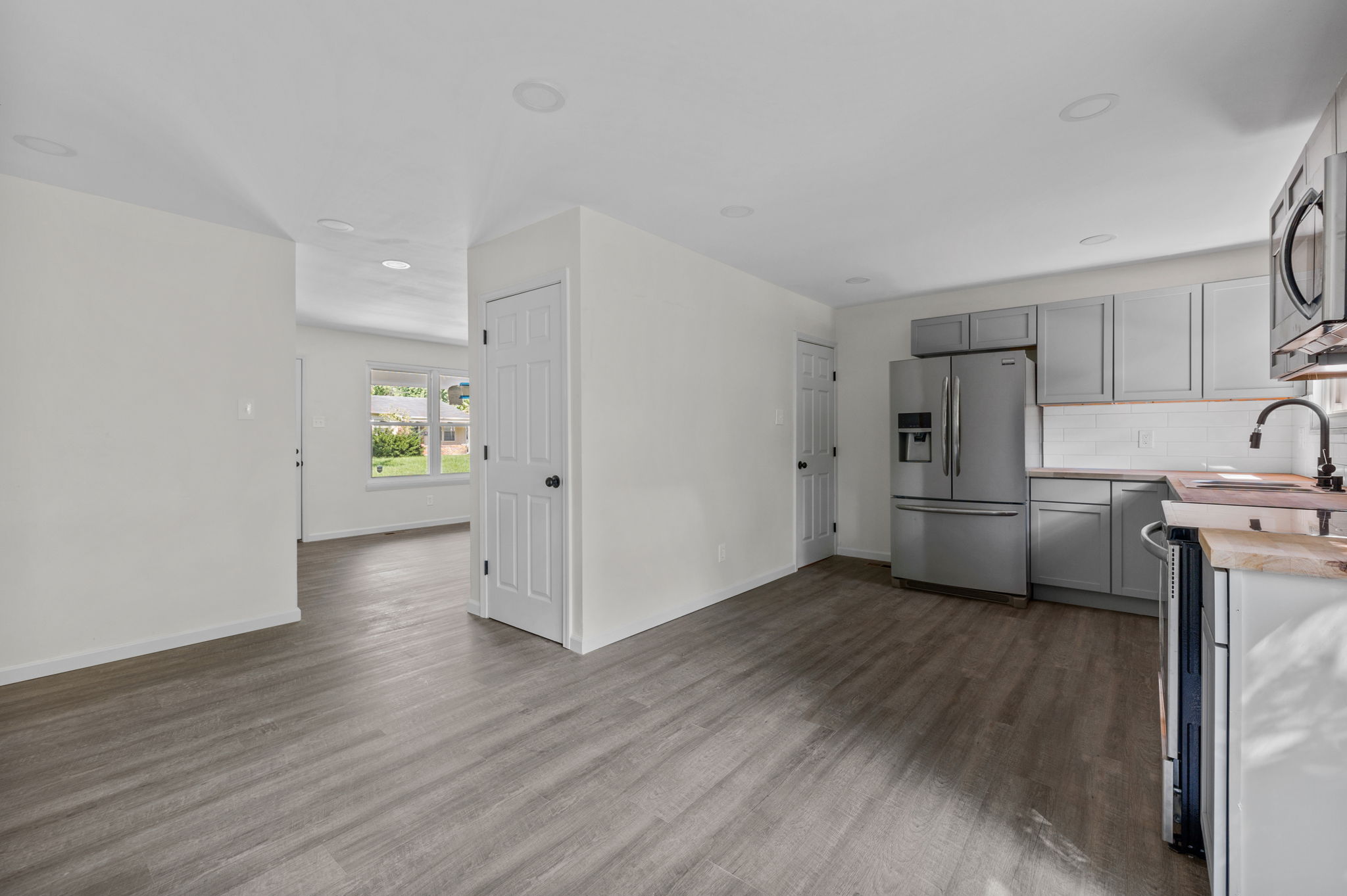 10422 Royal Dr, St. Louis, MO 63136, USA Photo 9
