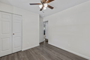 10422 Royal Dr, St. Louis, MO 63136, USA Photo 17