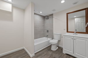 10422 Royal Dr, St. Louis, MO 63136, USA Photo 24