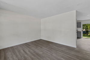 10422 Royal Dr, St. Louis, MO 63136, USA Photo 5