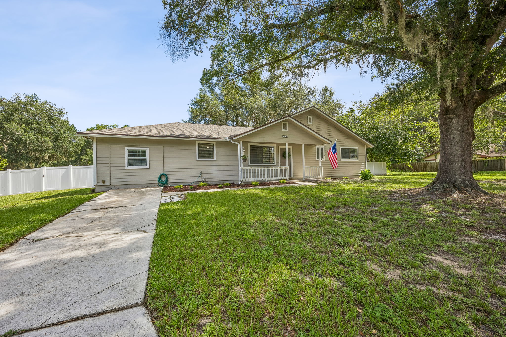 Welcome to 10429 Timber Creek Ln