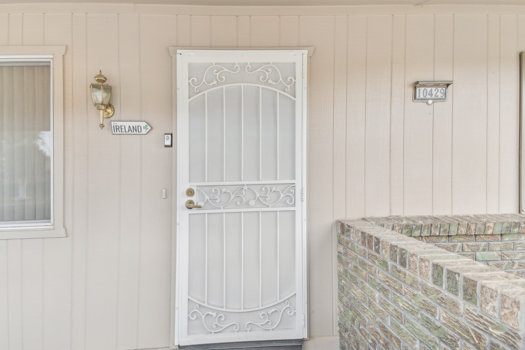 W Roundelay Cir-004.jpg