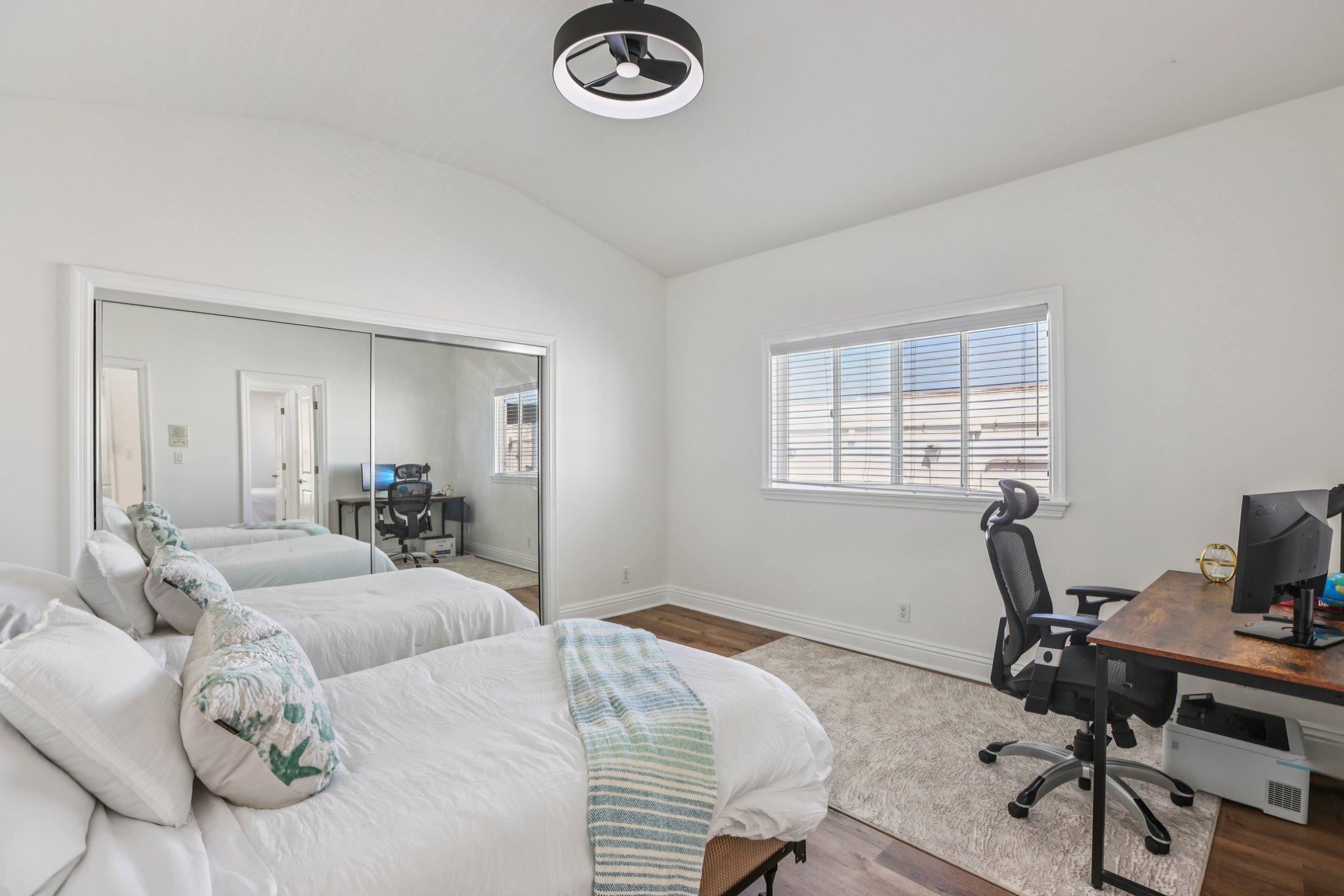 9th St-L2308-039.jpg