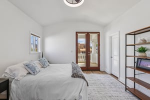 9th St-L2308-036.jpg