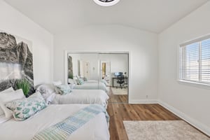 9th St-L2308-043.jpg