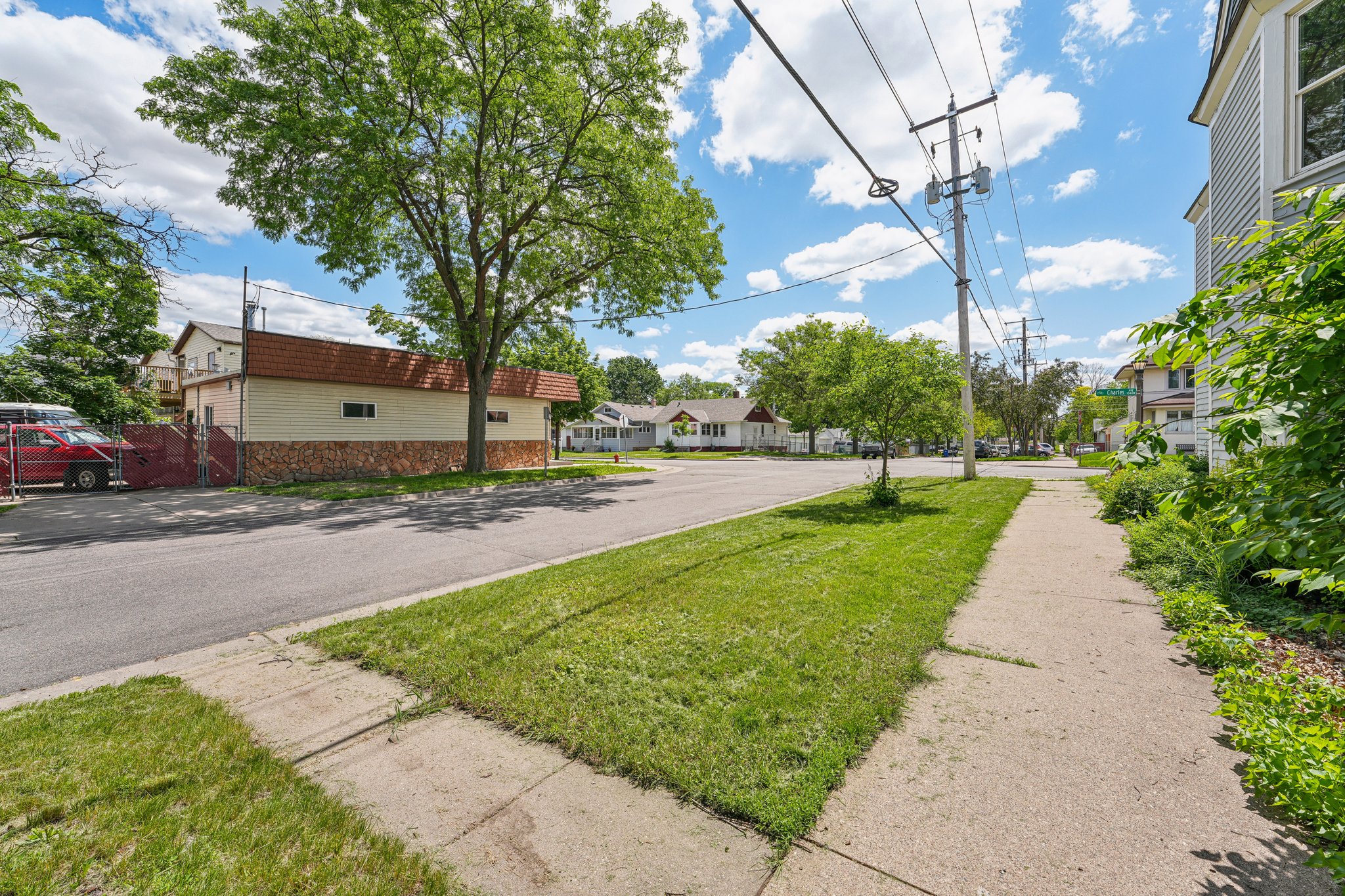 Charles Ave-007.jpg