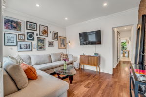 8-living room2