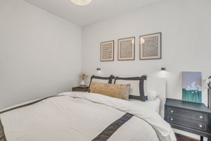 15-bedroom2