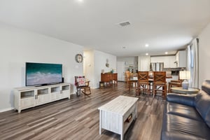 De Gonzalo Way-010.jpg