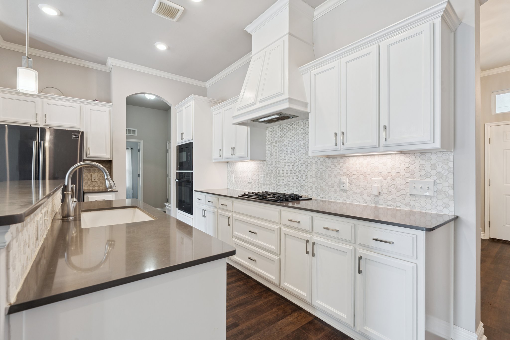 10436 NW 34th St_015.jpg