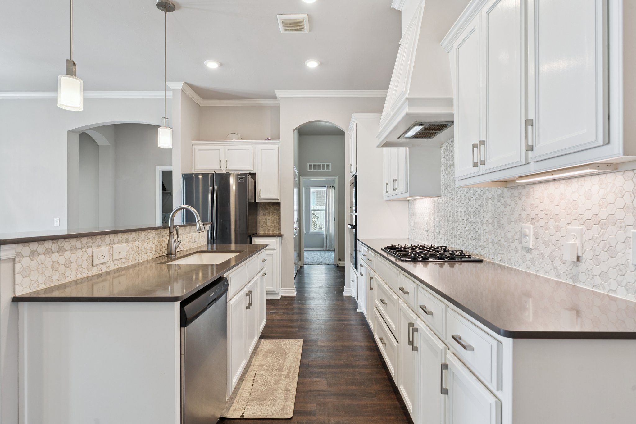 10436 NW 34th St_016.jpg