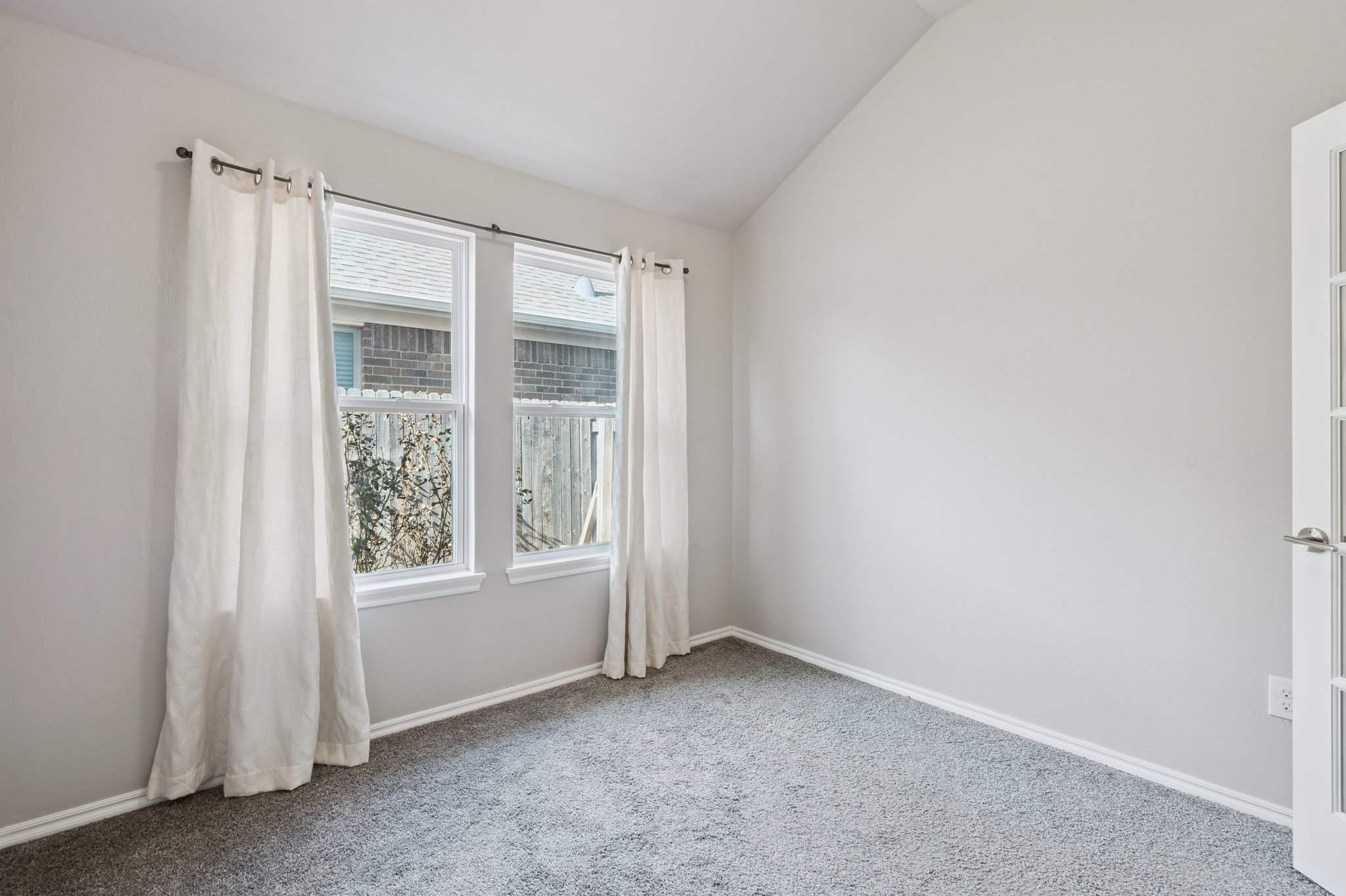 10436 NW 34th St_030.jpg