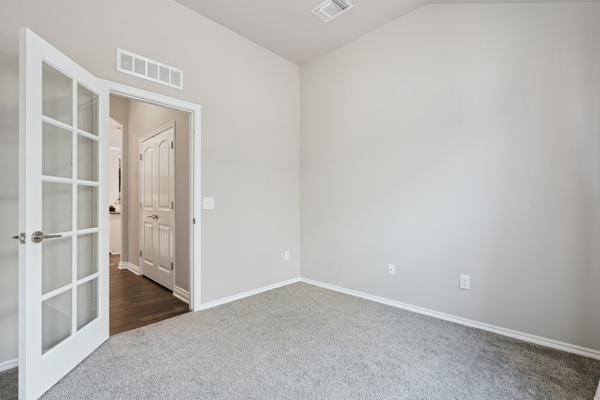 10436 NW 34th St_032.jpg