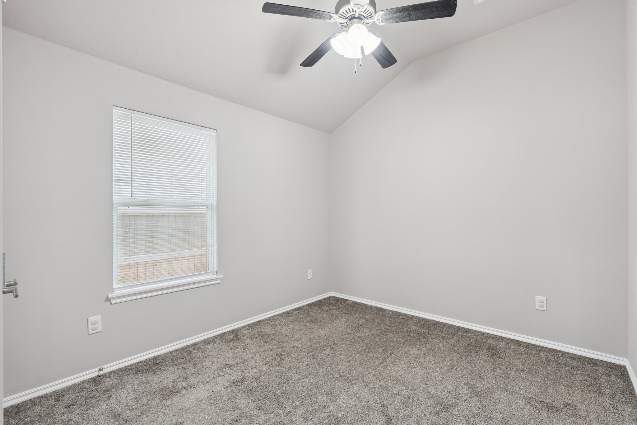 10436 NW 34th St_037.jpg