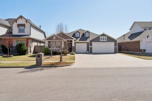 10436 NW 34th St_002 (2).jpg