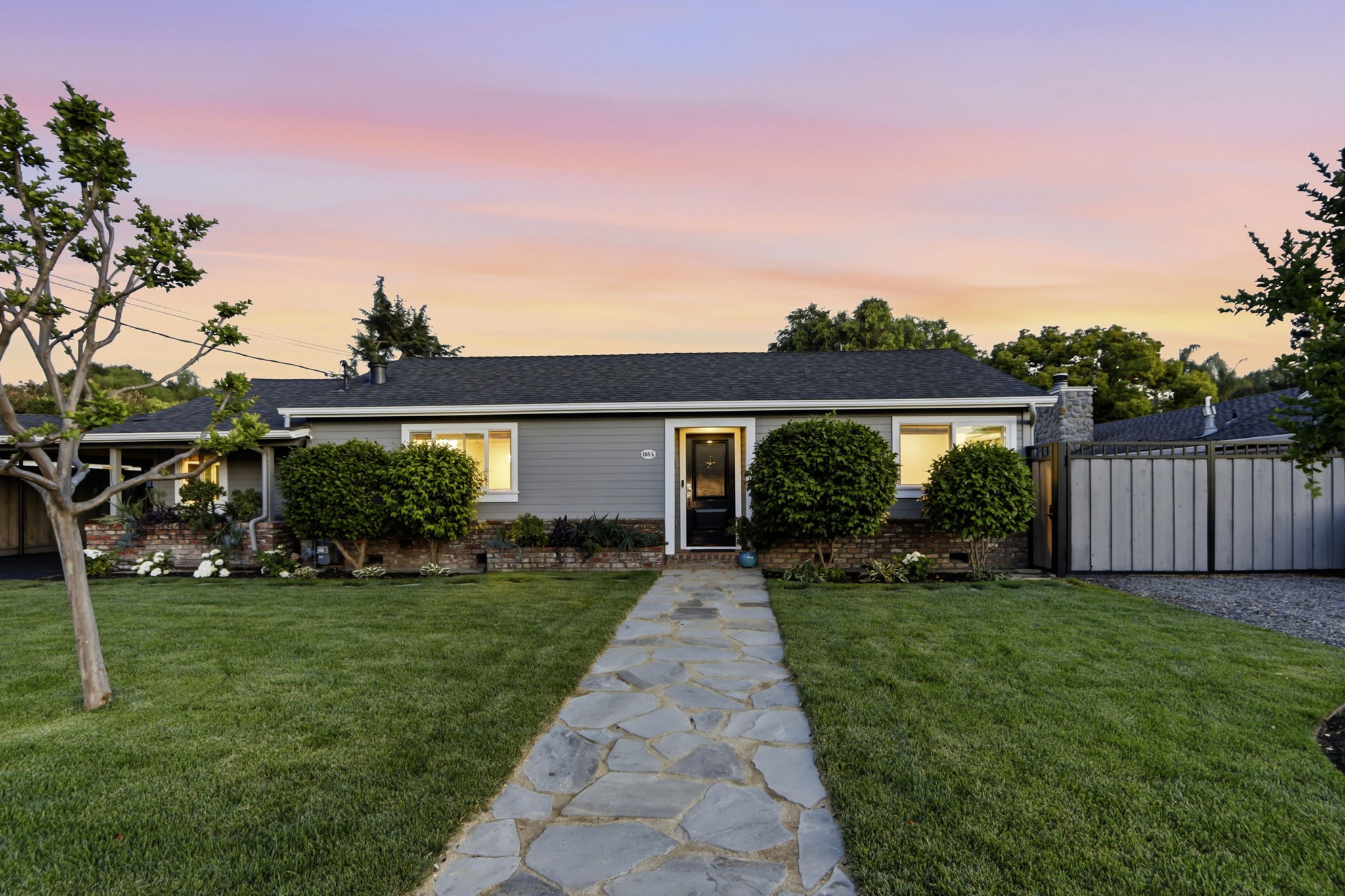 001_F8_TWILIGHT_1044 Audrey Ave
