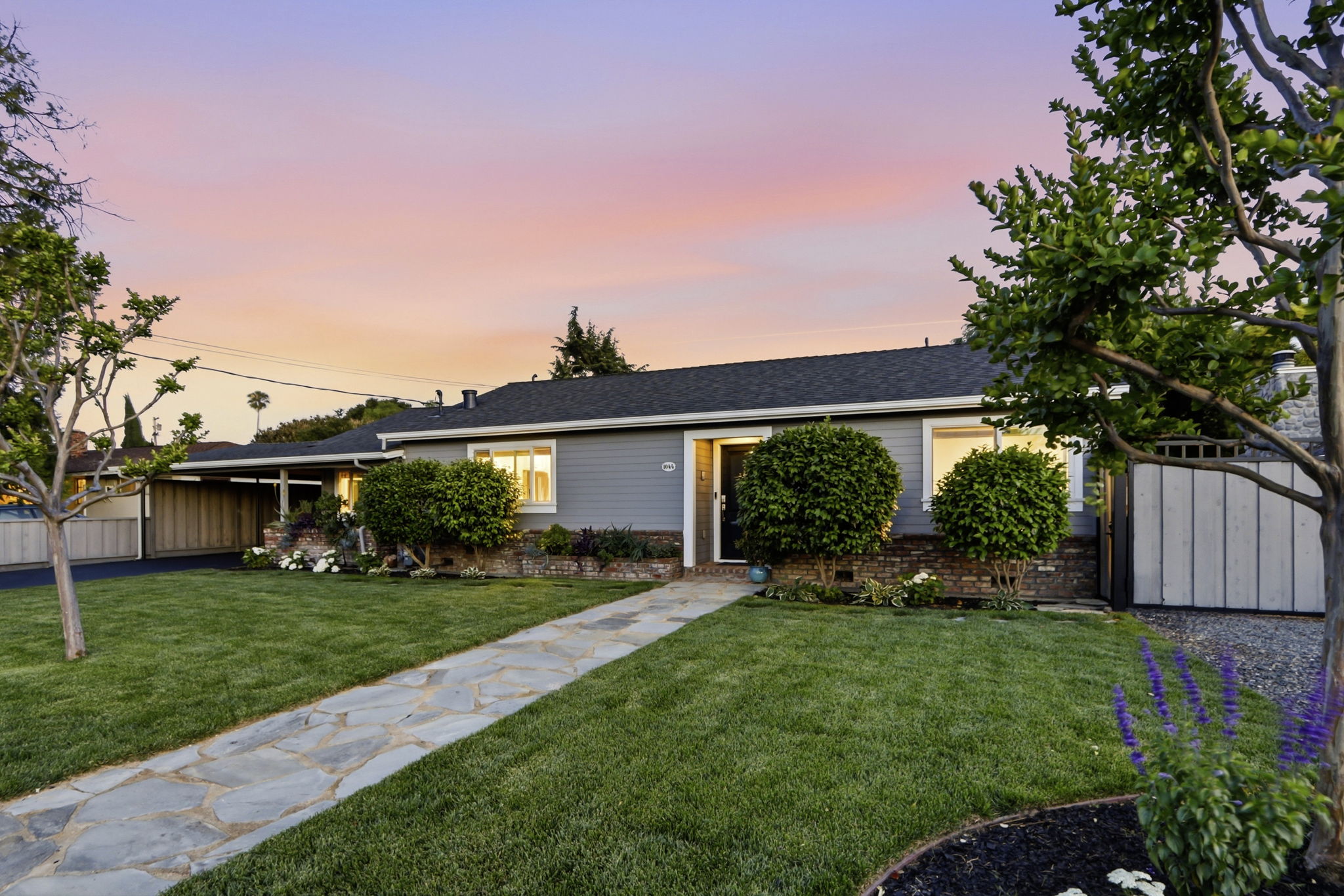 002_F8_TWILIGHT_1044 Audrey Ave