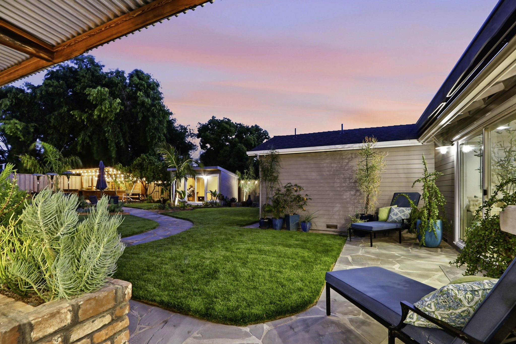 044_F8_TWILIGHT_1044 Audrey Ave