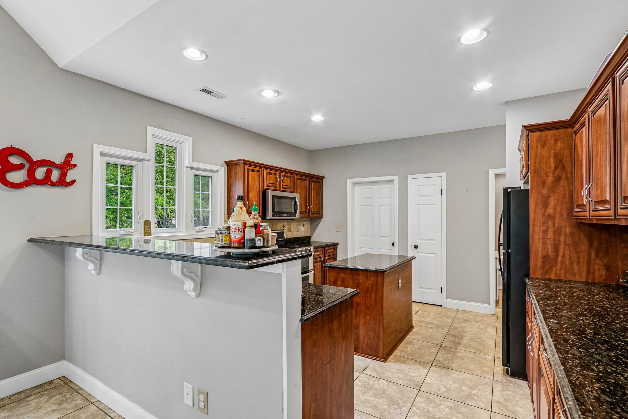 Glendevon Dr-S1707-012.jpg